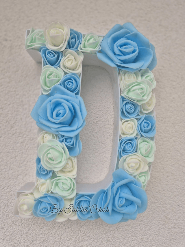 Lettre LED fleuri "D"