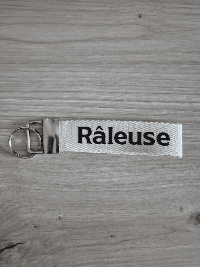 Porte clef Râleuse 