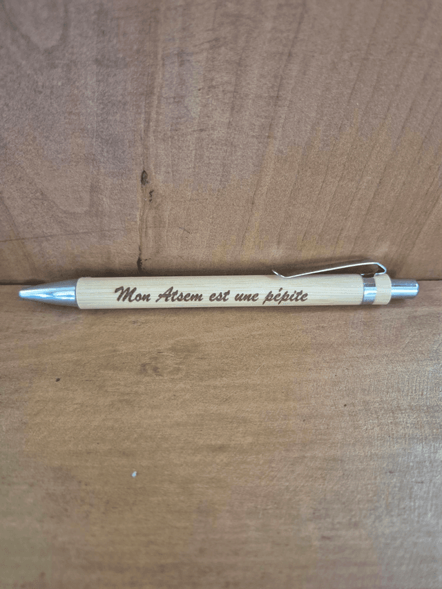 Stylo &quot; Mon Atsem est une pépite &quot;